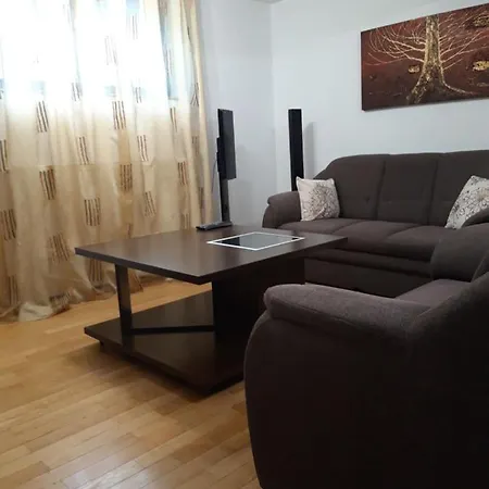 Papas Bucurestii Noi * Bucharest